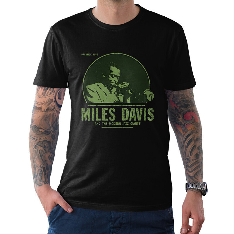 

Футболка мужская Dream Shirts Майлс Дейвис 1000567222 черная 3XL, Майлс Дейвис 1000567222