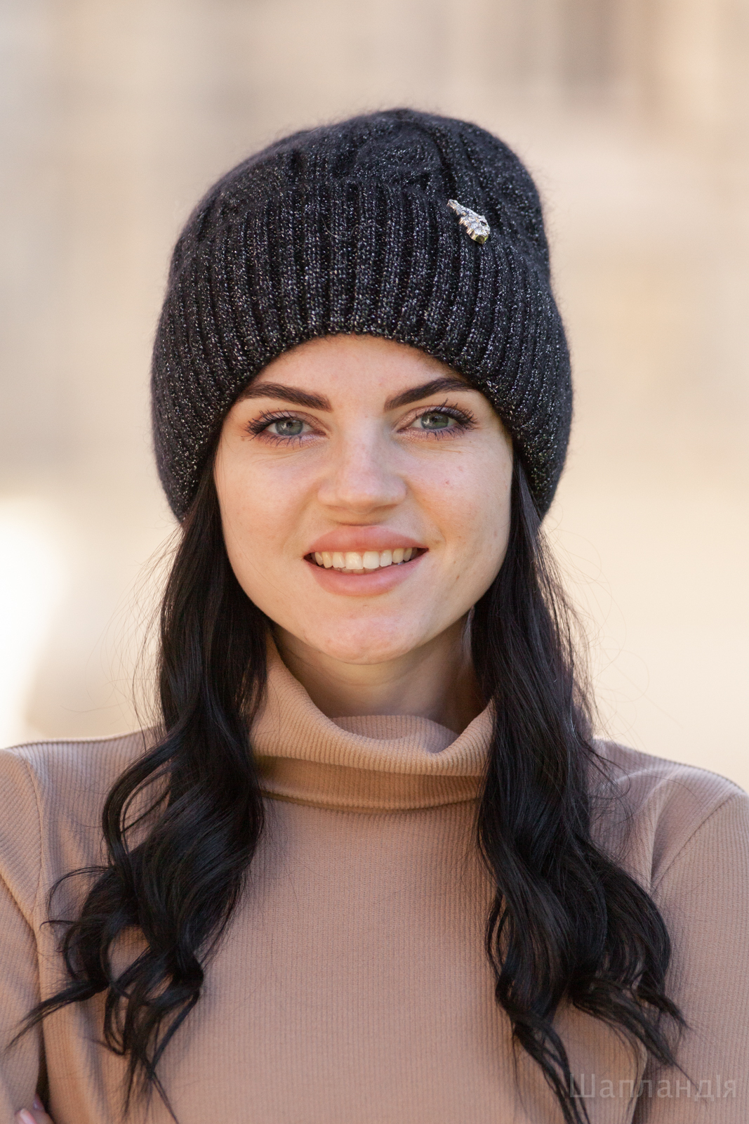 

Шапка женская Шапландия 52bo12 черное серебро, р.56-59, Черный, 52bo12