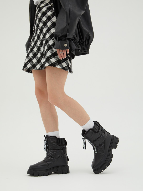 Дутики женские Nobbaro черные 40 RU