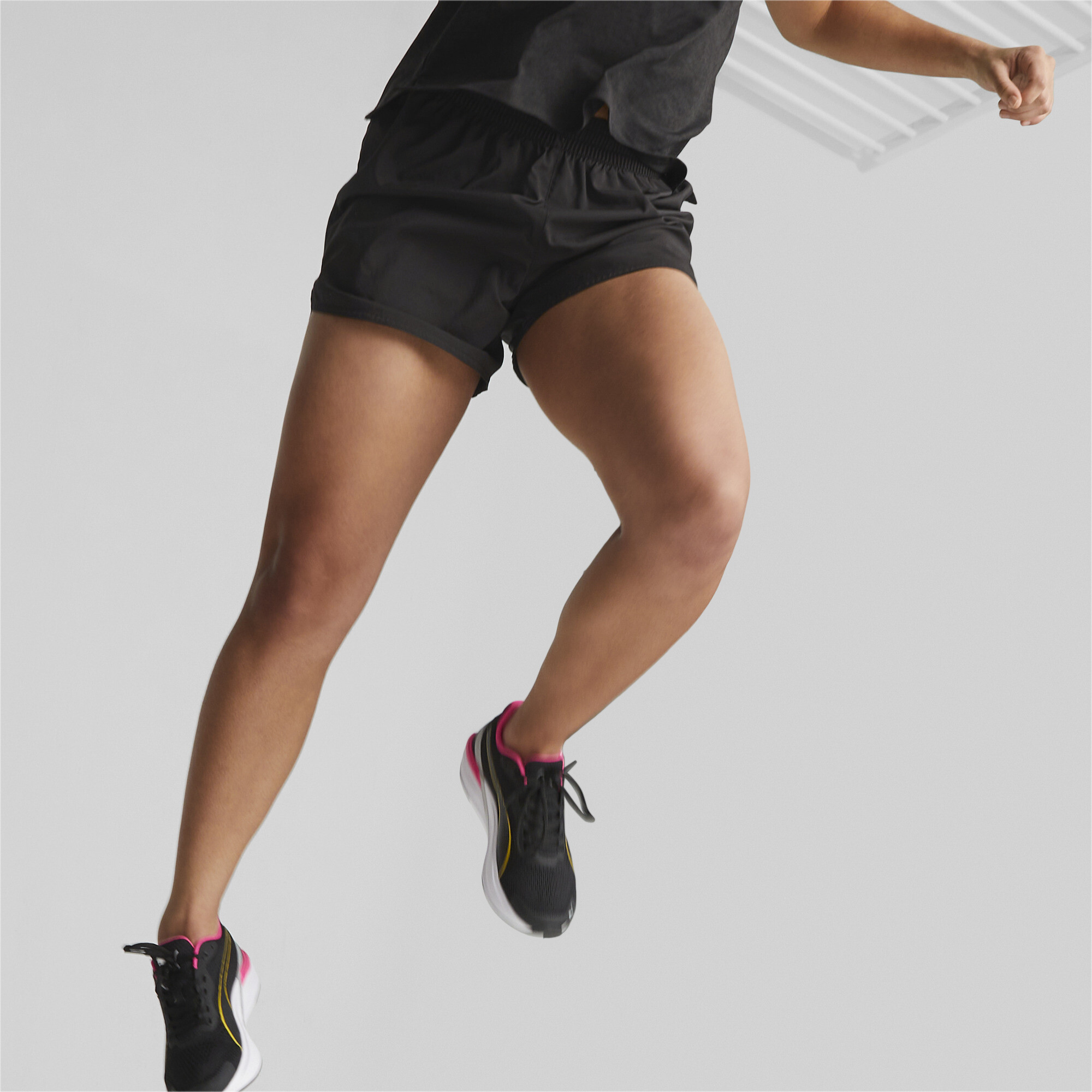 

Cпортивные шорты женские Puma 52318001 черные L, Черный, 52318001