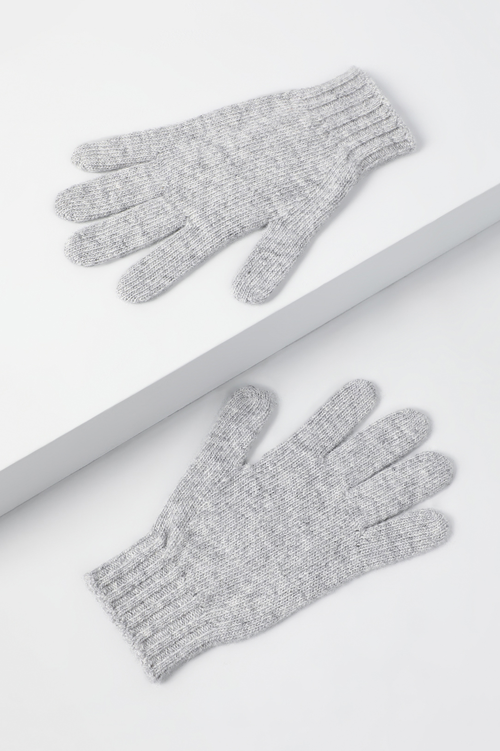 

Перчатки детские Benetton 1244CG00F, M, Серый, 1244CG00F