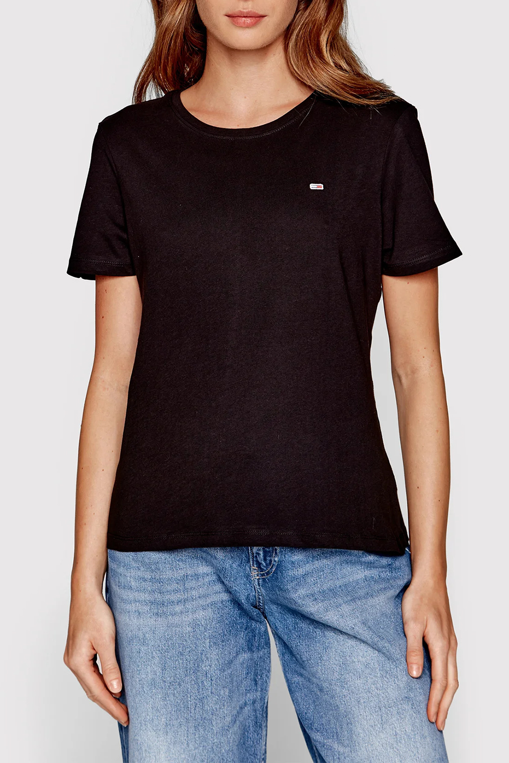 

Футболка женская Tommy Jeans DW0DW14616 черная S, Черный, DW0DW14616
