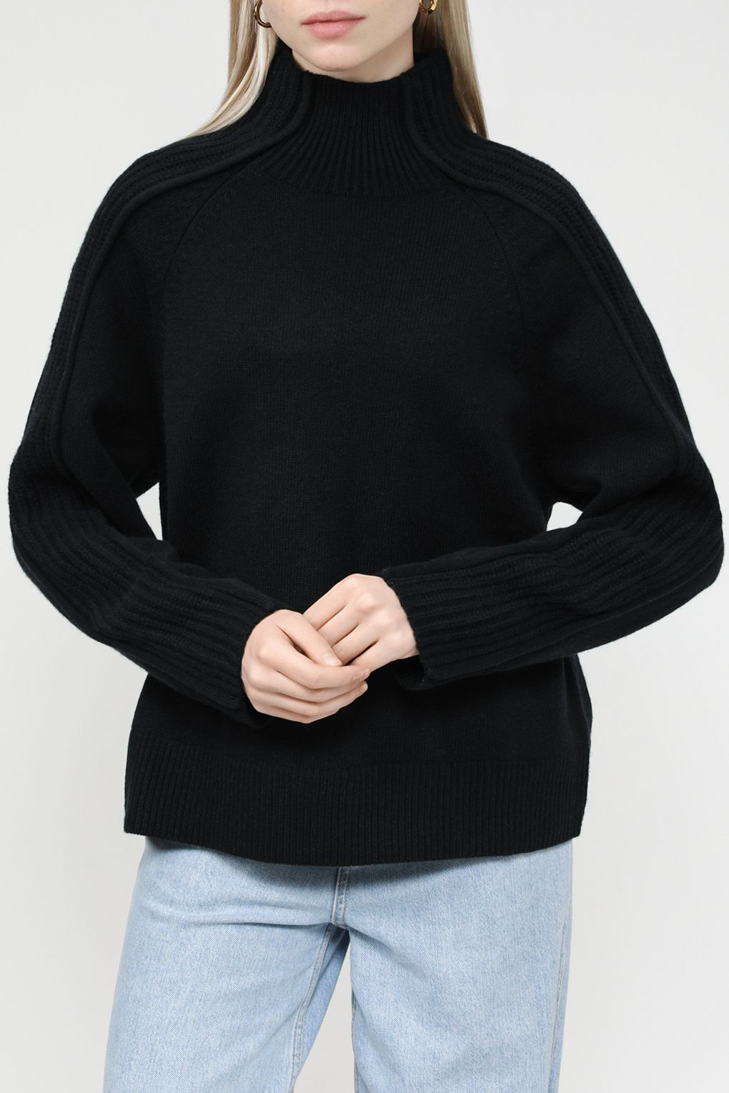 

Свитер женский Calvin Klein K20K205985 черный L, K20K205985