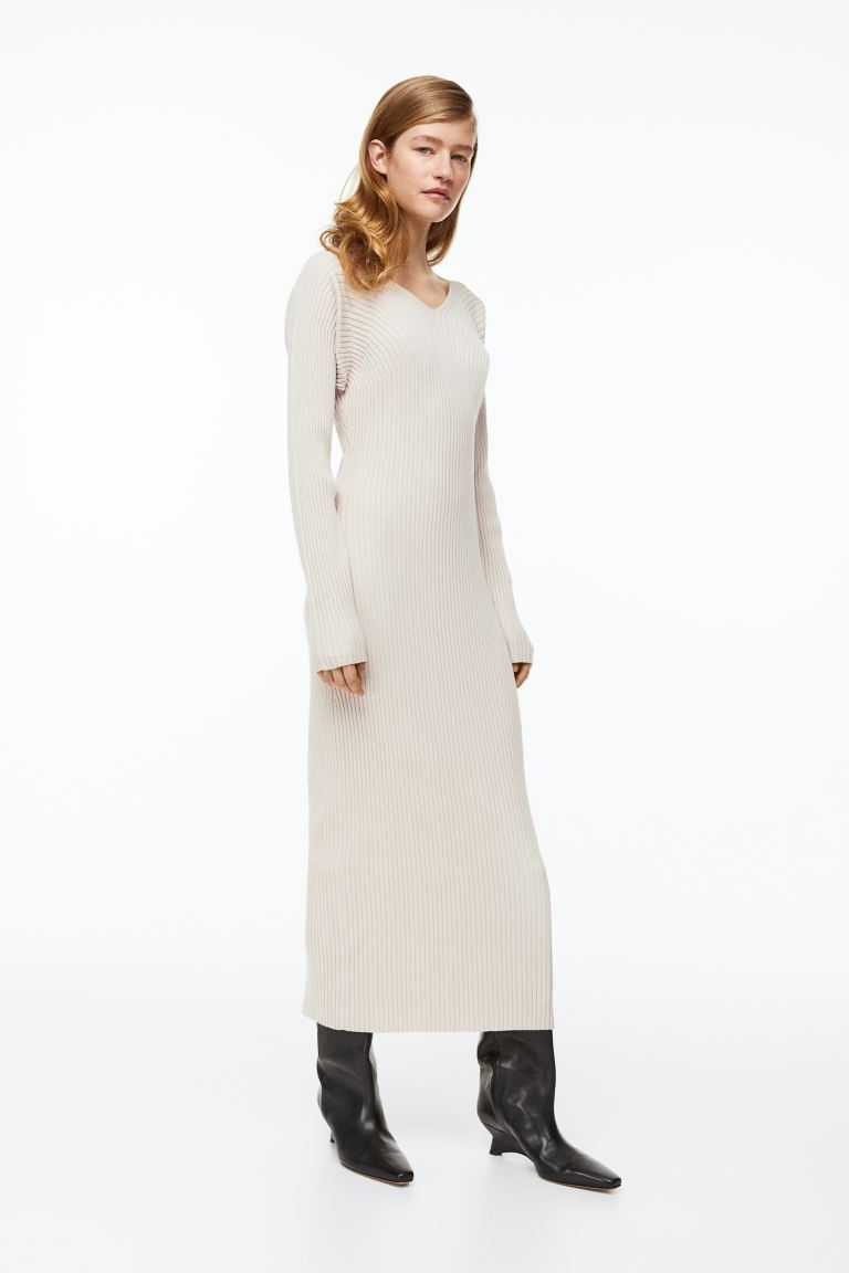 

Платье женское H&M 1106630002 бежевое XS (доставка из-за рубежа), 1106630002