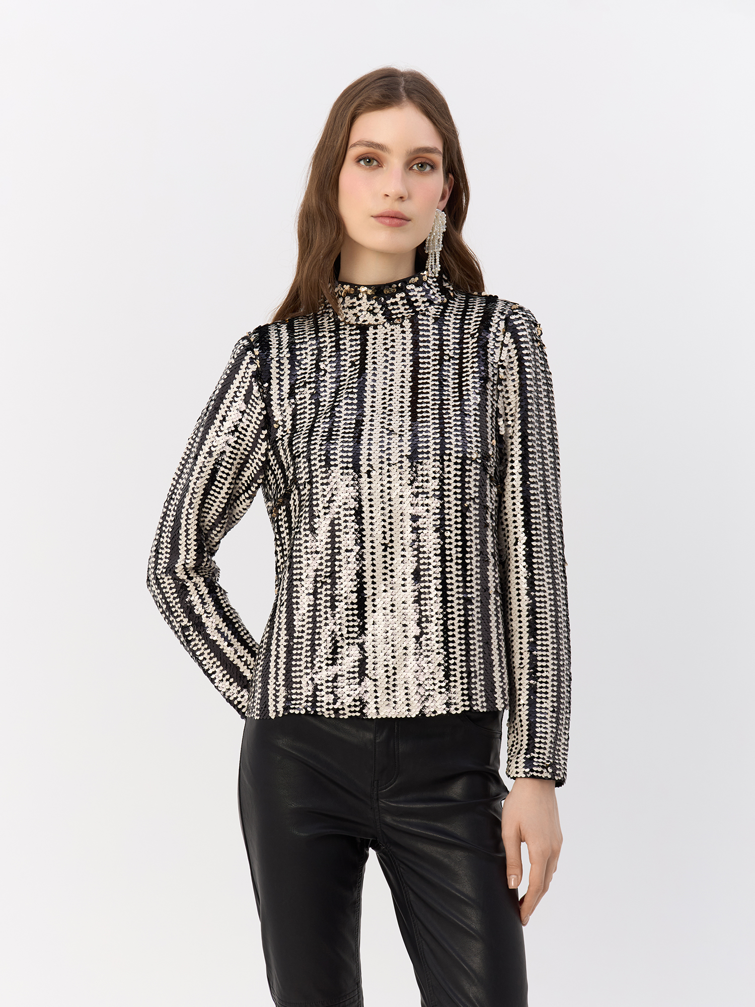 

Джемпер женский H&M 829439002 черный 34 EU, 829439002