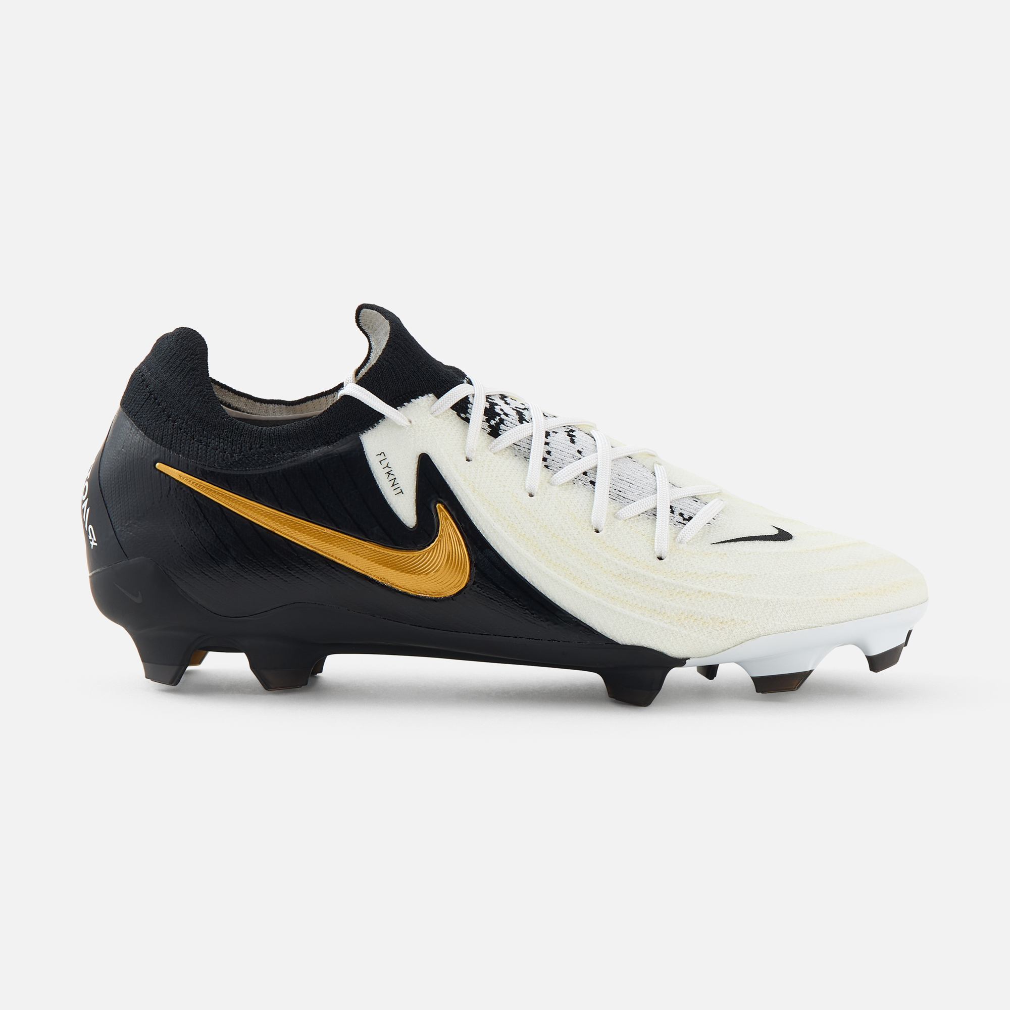 Бутсы мужские Nike Phantom GX II Pro FG FJ2563-100 бело-черные 10.5 UK