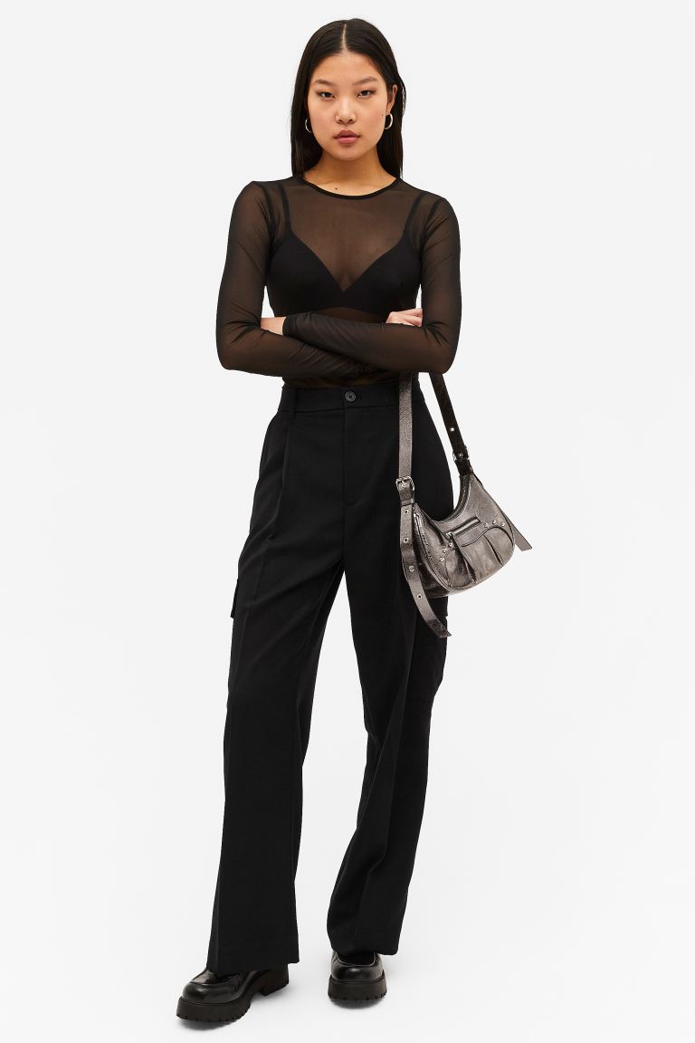 

Брюки женские Monki 1106574001 черные 42 EU (доставка из-за рубежа), Черный, 1106574001