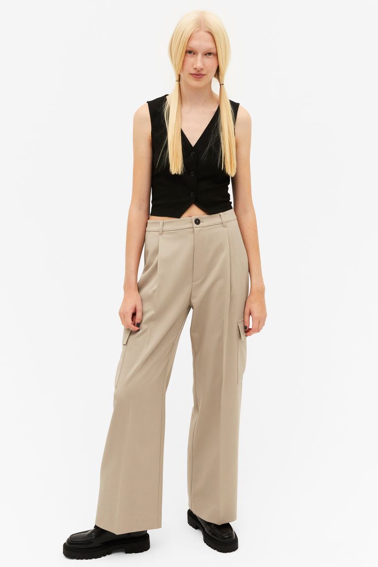 

Брюки женские Monki 1106574005 бежевые 40 EU (доставка из-за рубежа), Бежевый, 1106574005