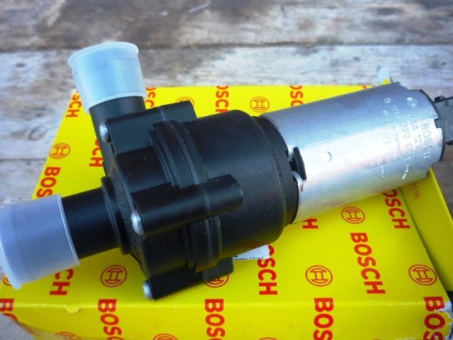 

Насос Водяной Opel Vectra B 1.7D Omega B Bosch 0392020034