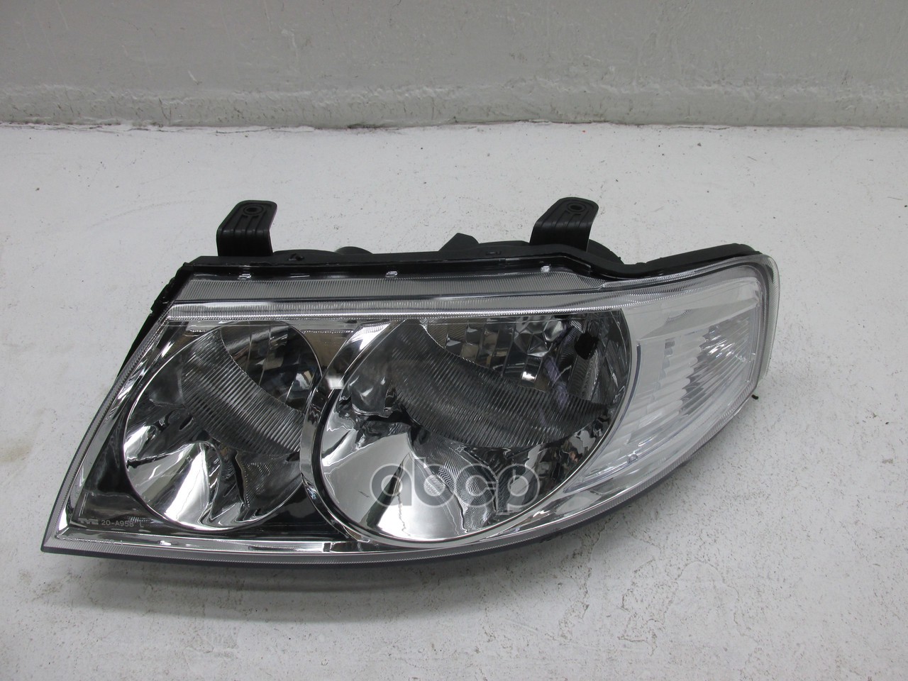 

Фара Левая Nissan Almera Classic Electric 26010-95F0b TYC 20-a958-a5-6b, 20A958A56B