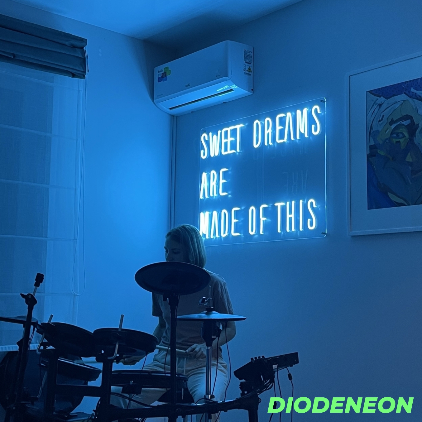 Неоновый LED светильник DIODENEON Sweet dreams are made of this
