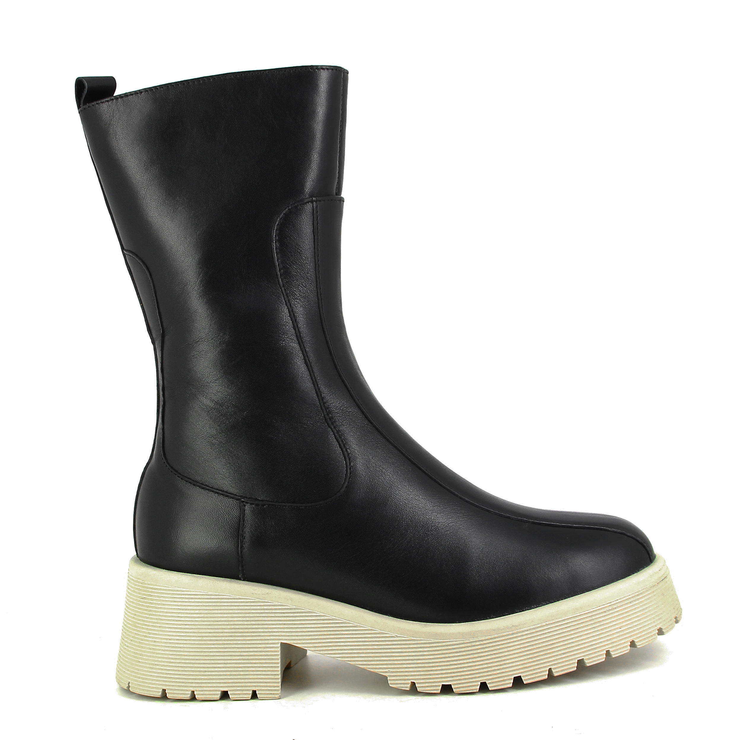

Полусапоги женские Bochetti 112_RM_black черные 37 RU, 112_RM_black