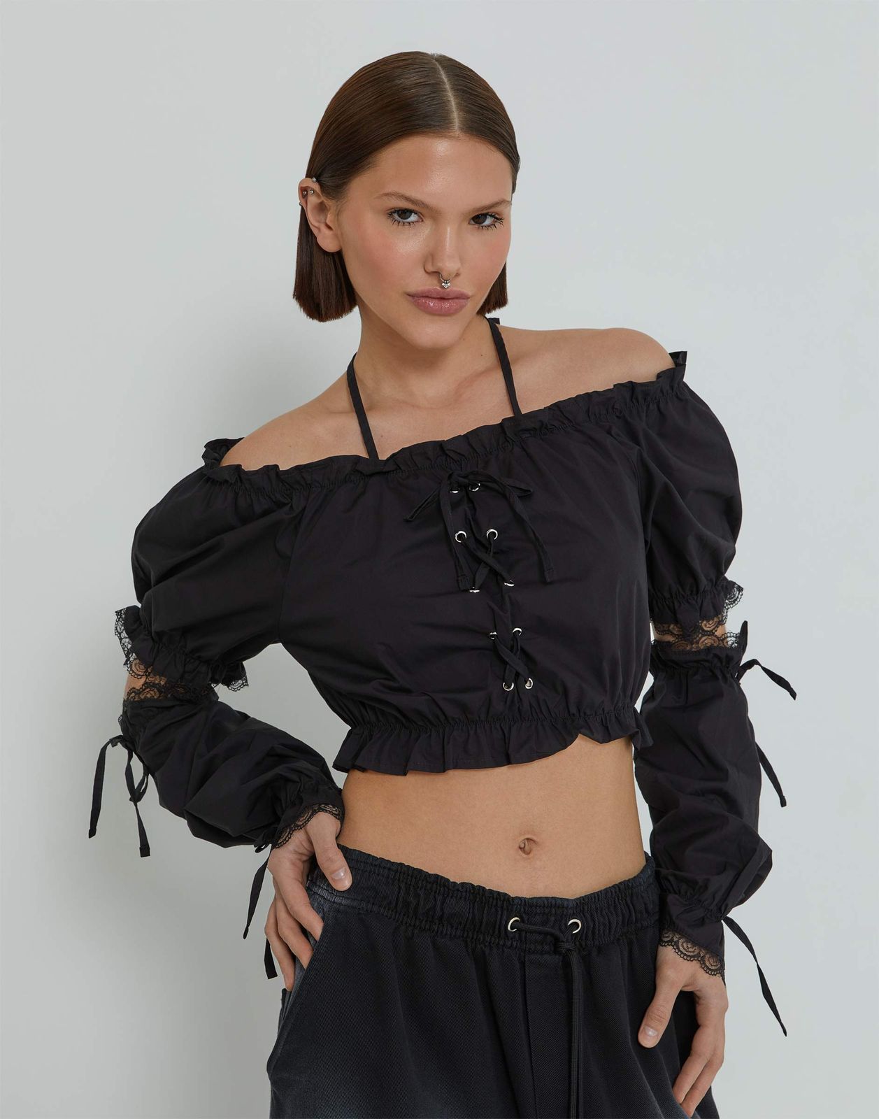 

Блузка для девочки Gloria Jeans GWT003960 черный 16-18л/170, GWT003960