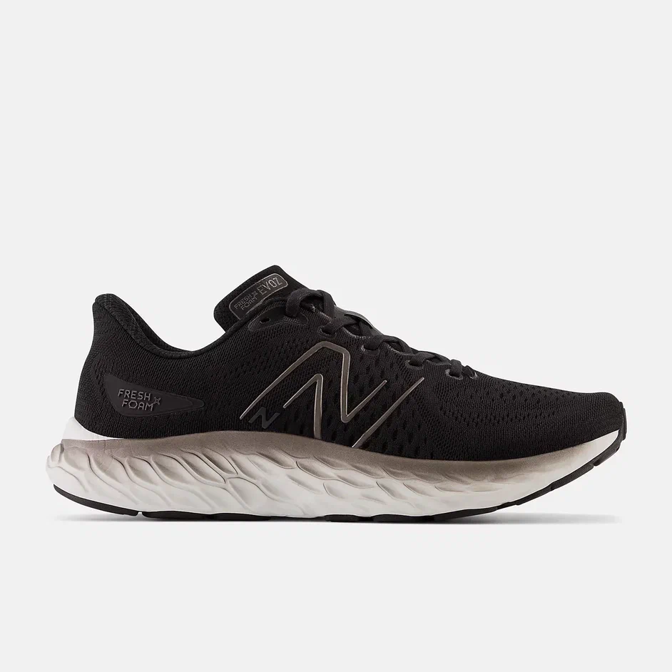 

Кроссовки мужские New Balance Fresh Foam Evoz V3 черные 10 US, Черный, Fresh Foam Evoz V3