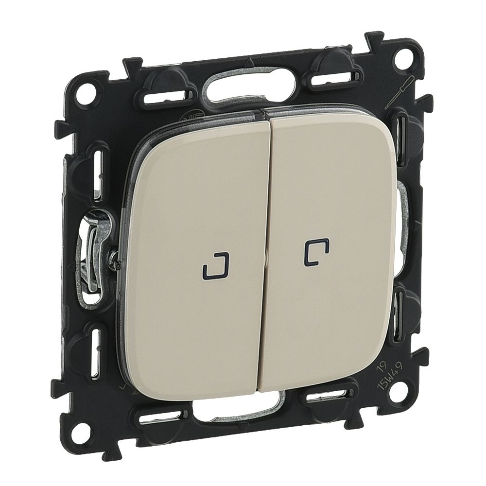 

Legrand 752809 Valena ALLURE. Переключатель 10АХ 250В с подсветкой. С панелью.