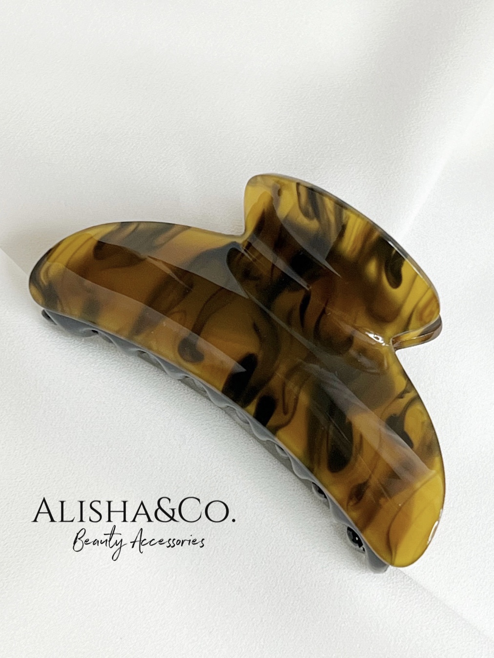 Заколка-краб женская AlishaCo Classic Shell tiger eye 1 шт 370₽