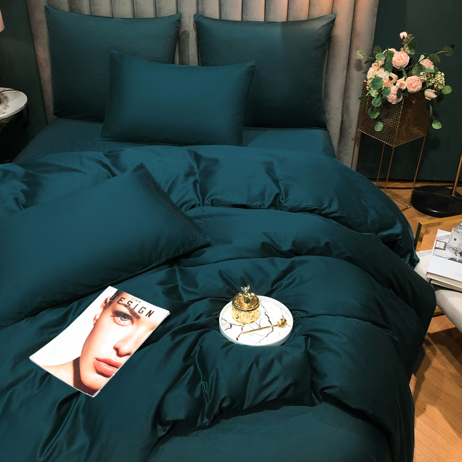 

Постельное белье Soft Box EH Затененная ель Семейное сатин наволочки 50х70 и 70х70, EH-KPB-245-4