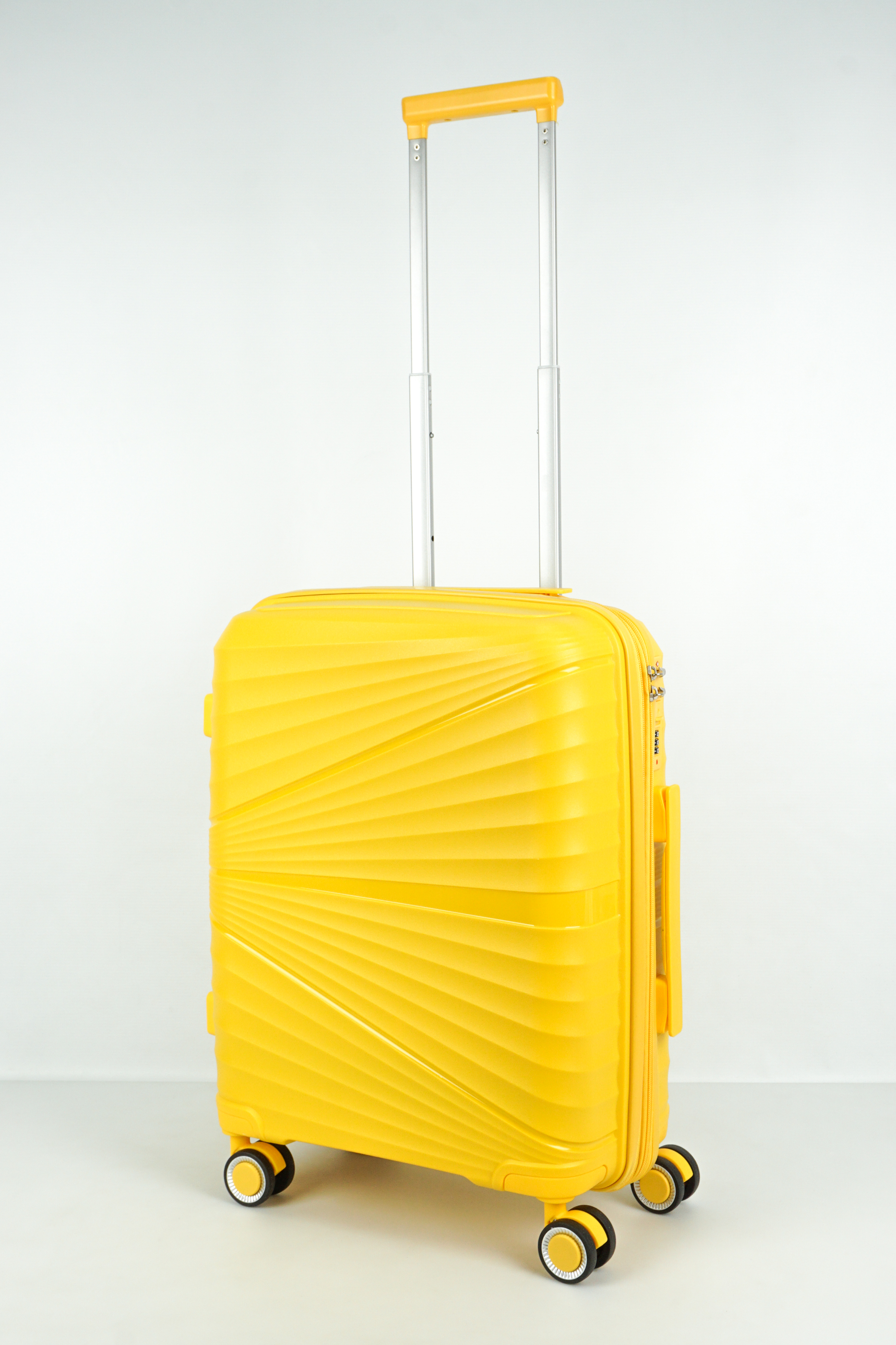 Чемодан унисекс Sweetbags ракушка желтый S 7390₽