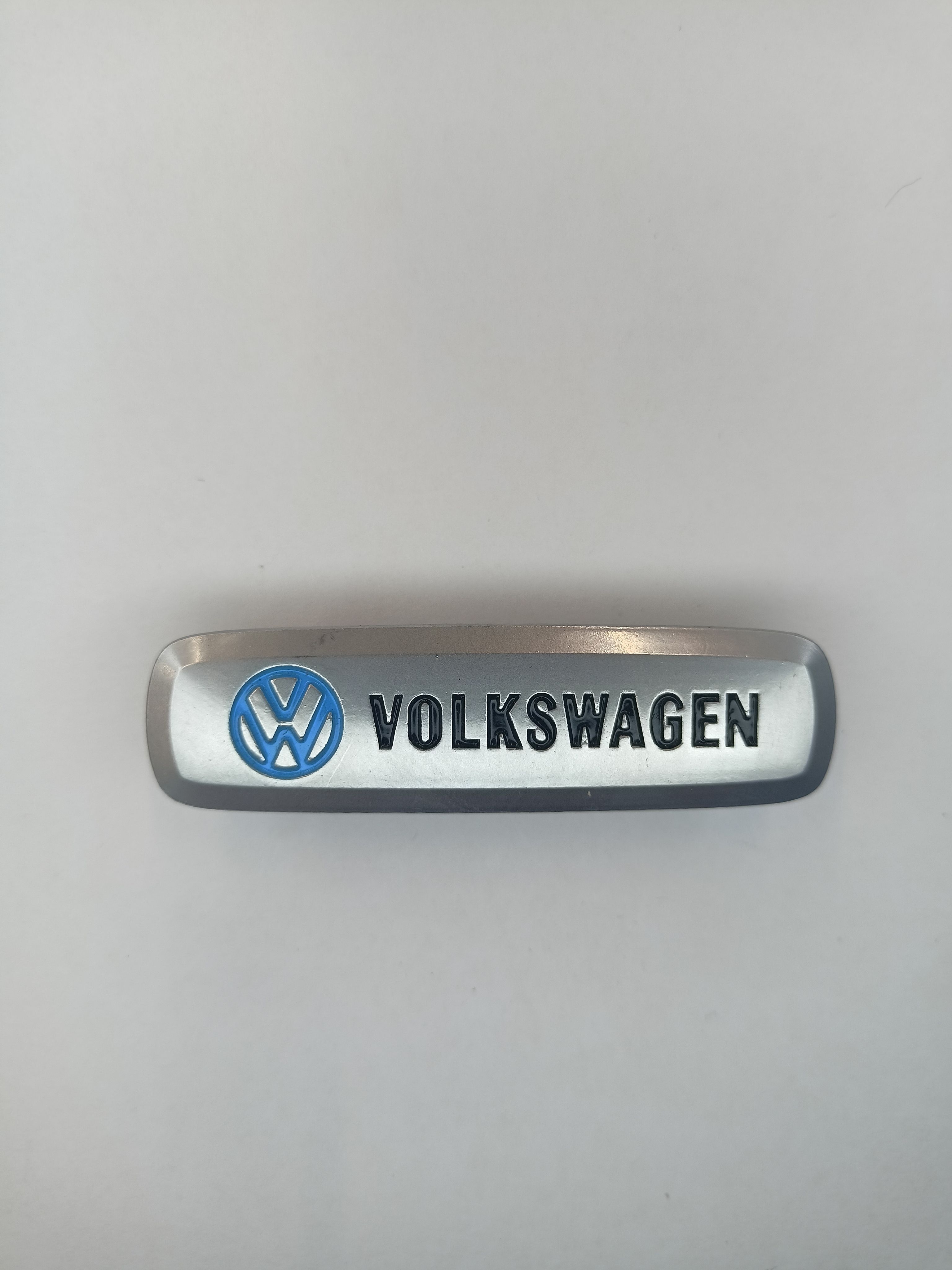 

Логотип с маркой автомобиля для ЭВА ковриков Volkswagen