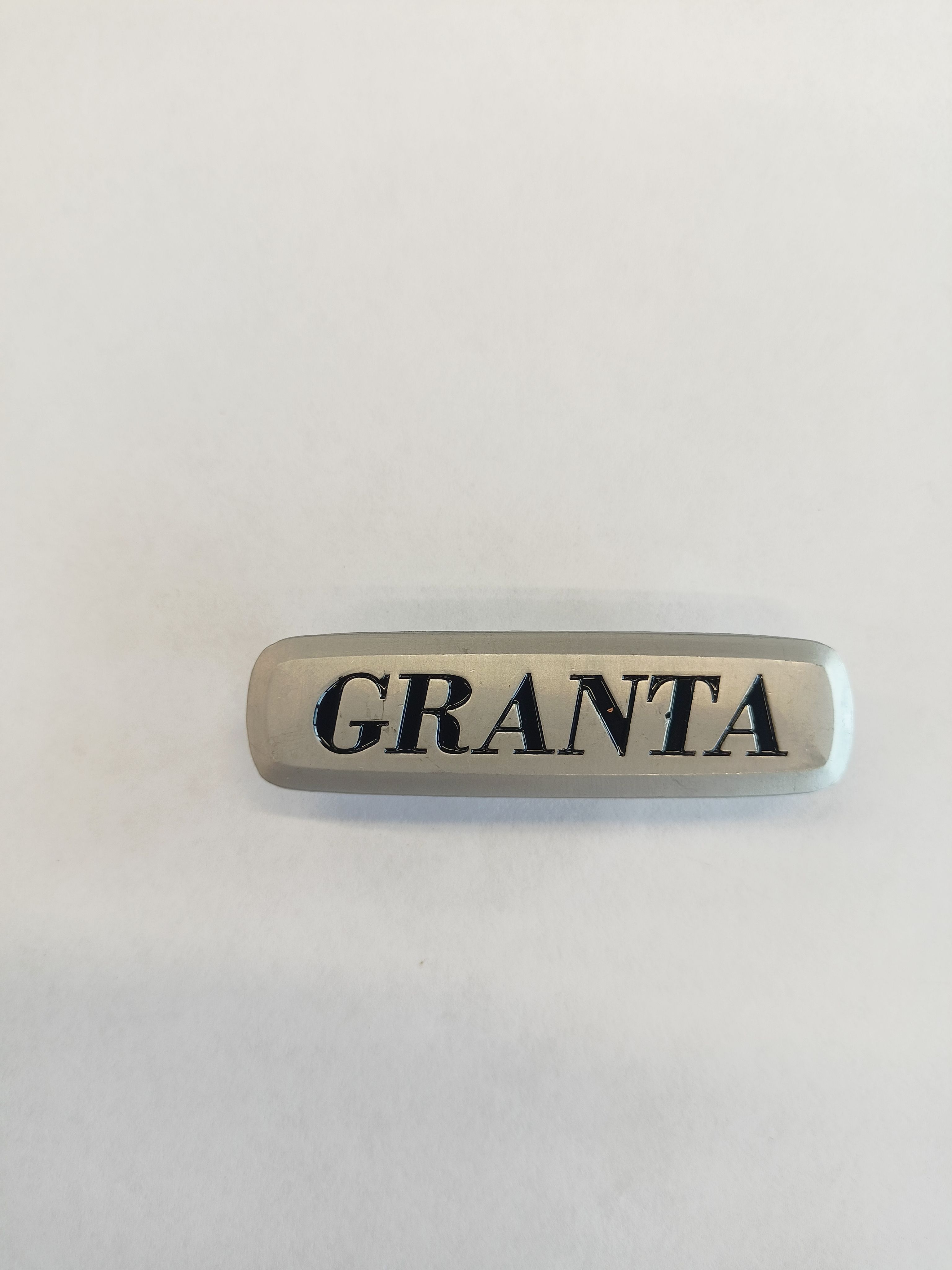 

Логотип с маркой автомобиля для ЭВА ковриков GRANTA