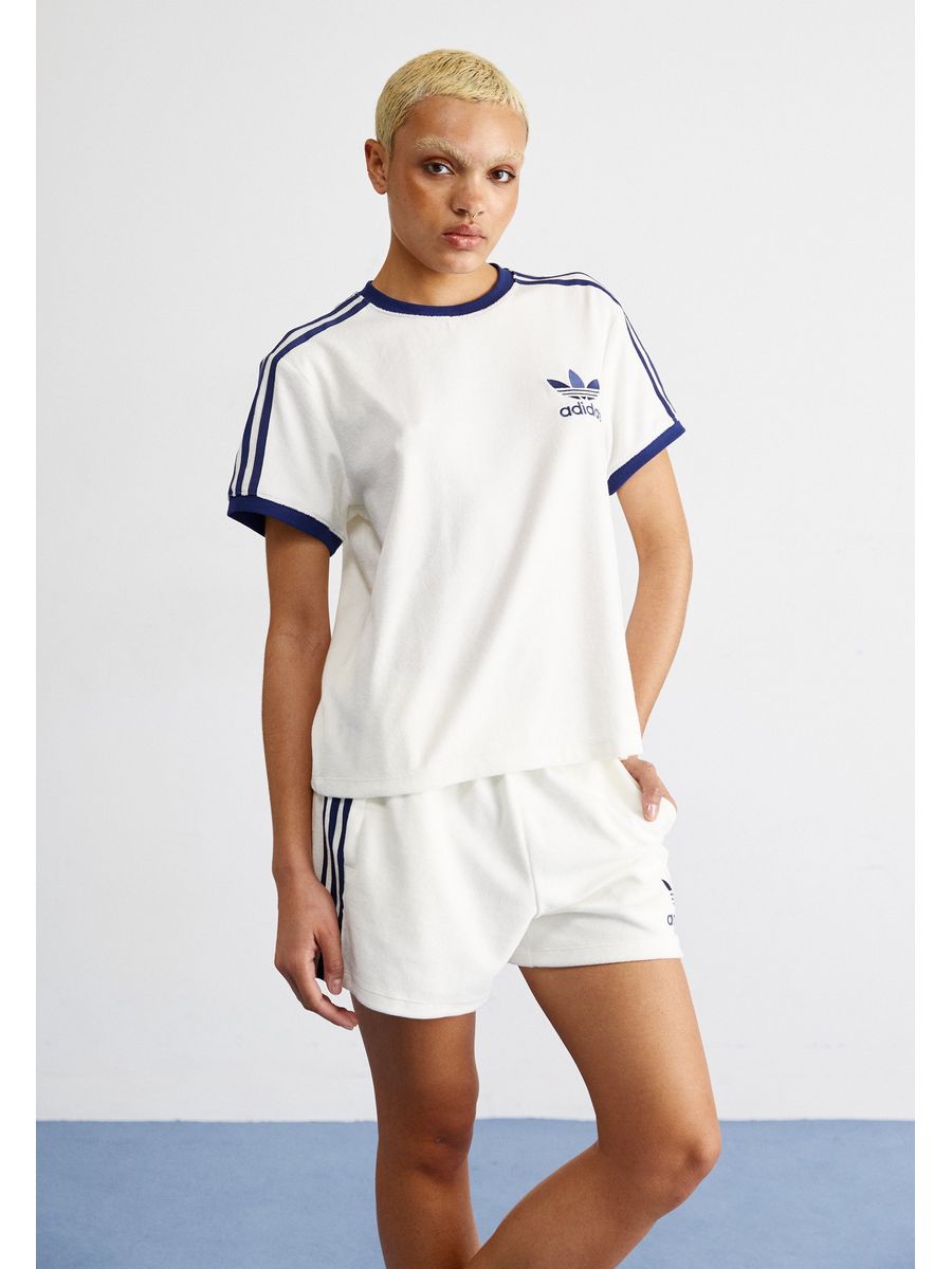 

Футболка женская Adidas Originals AD121D1TZ белая XL, Белый, AD121D1TZ