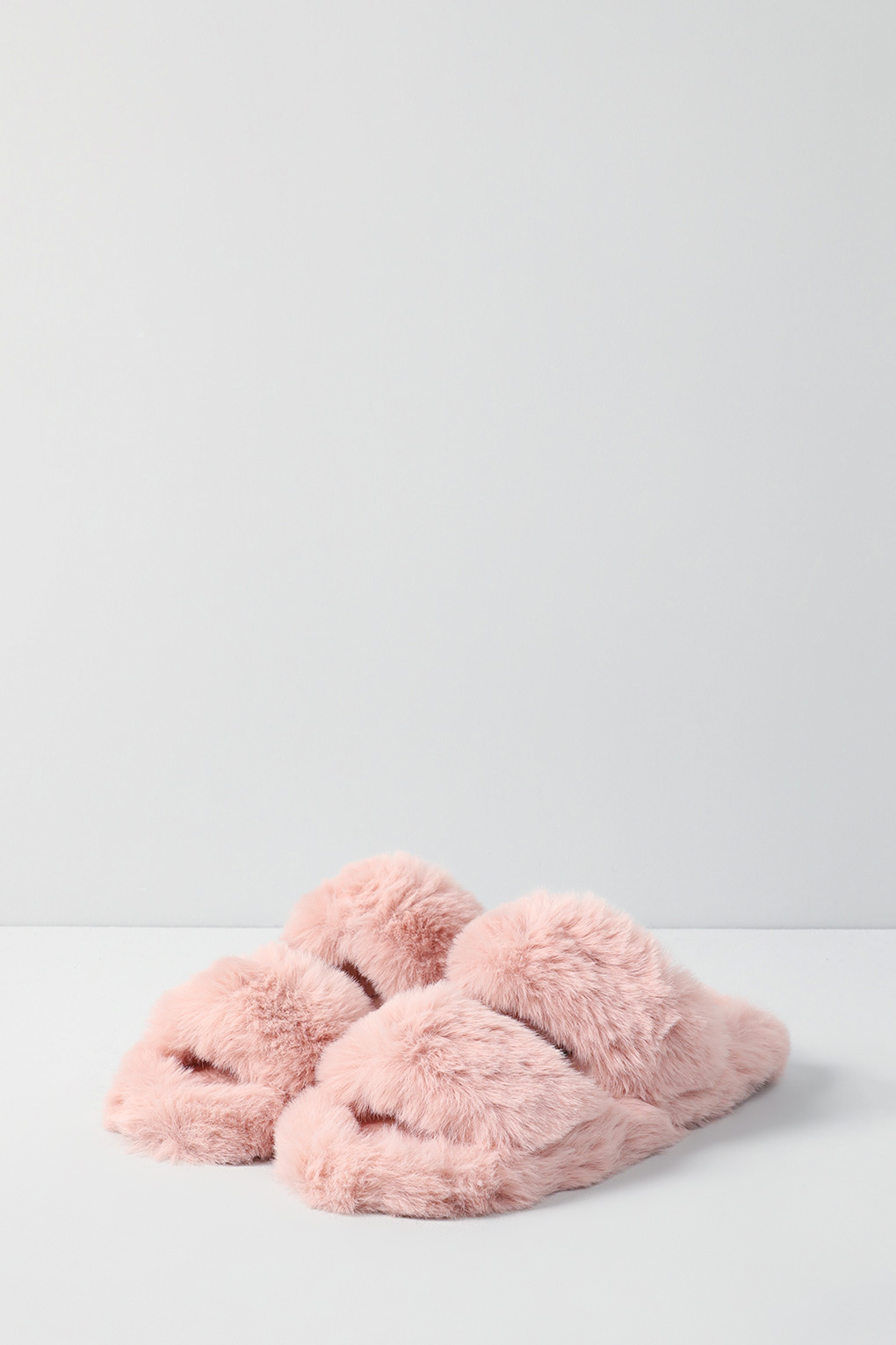 Тапочки женские Benetton Undercolors 8H4K1D013 розовые 41 EU
