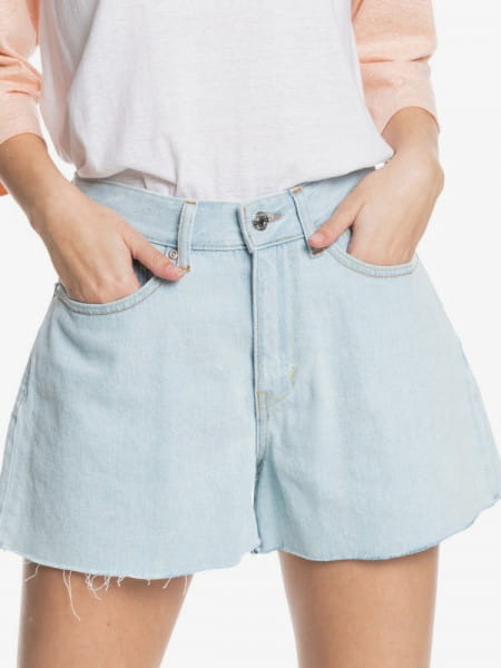 фото Женские джинсовые шорты quiksilver the denim short