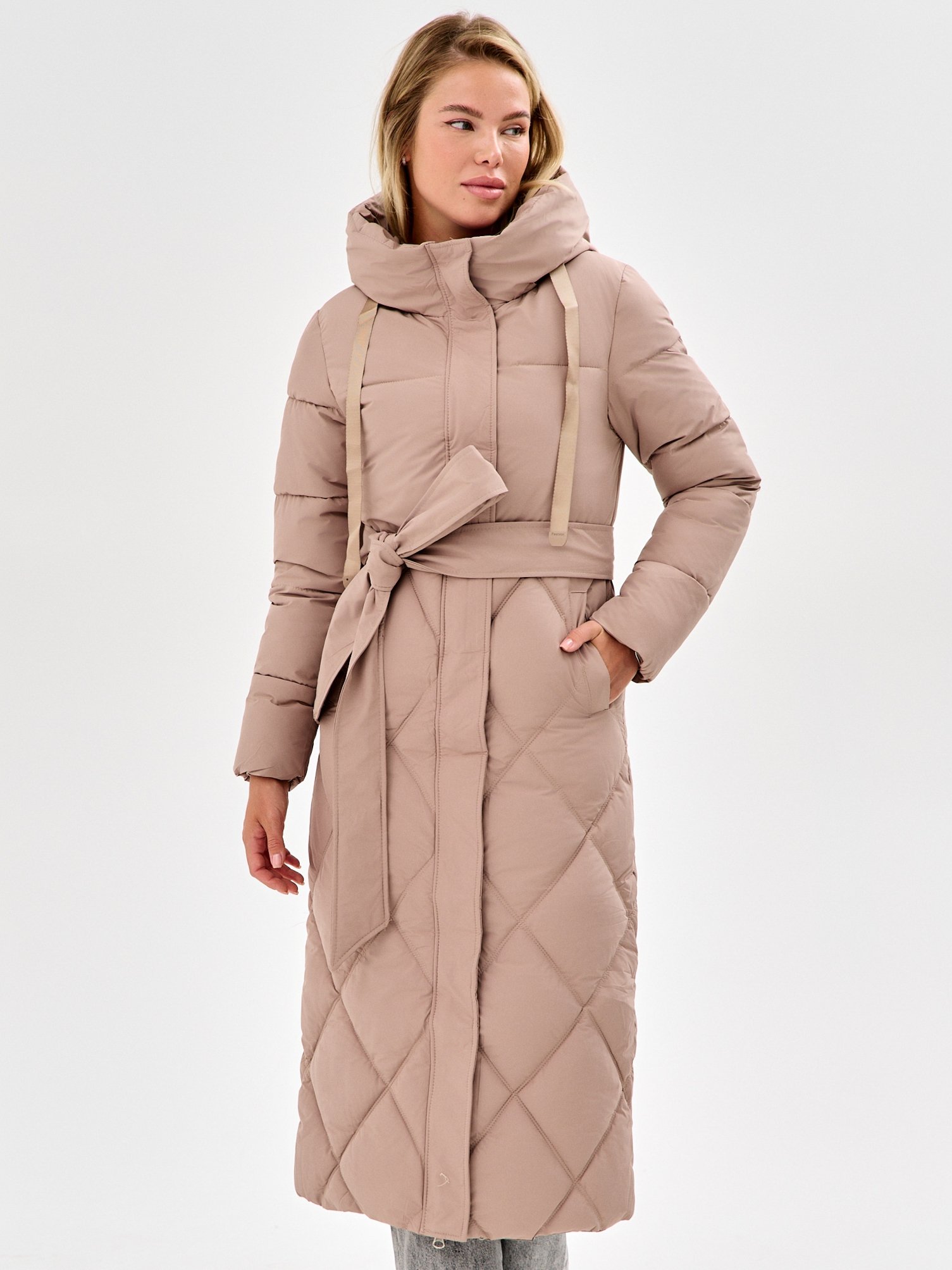 Пальто женское SENDERO 2049/ бежевое 44 RU