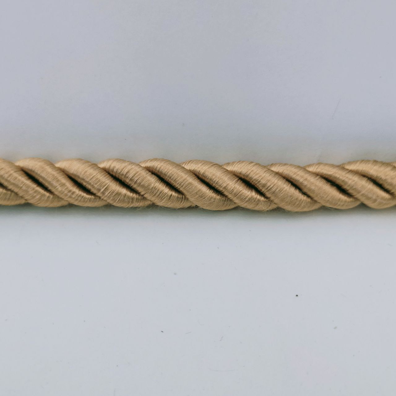 

Шнур декоративный idealtex Ш-4х5.0 , длина 42 м, диаметр 12 мм, Золотистый, 5.0