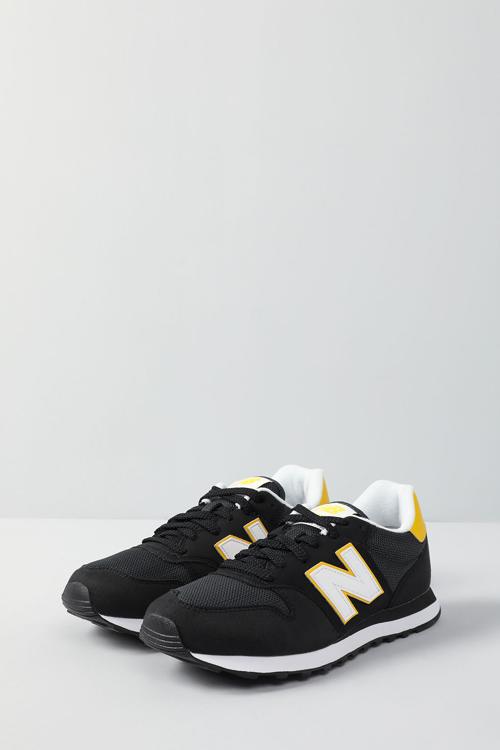 

Кроссовки женские New Balance GW500CH2 черные 7.5 US, Черный, GW500CH2