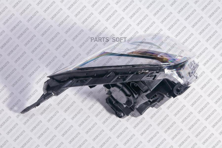 

UKORAUTO 'U0521018R Фара правая 1шт