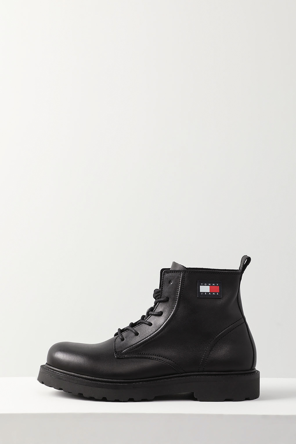 

Ботинки мужские Tommy Hilfiger EM0EM01276 черные 42 EU, Черный, EM0EM01276