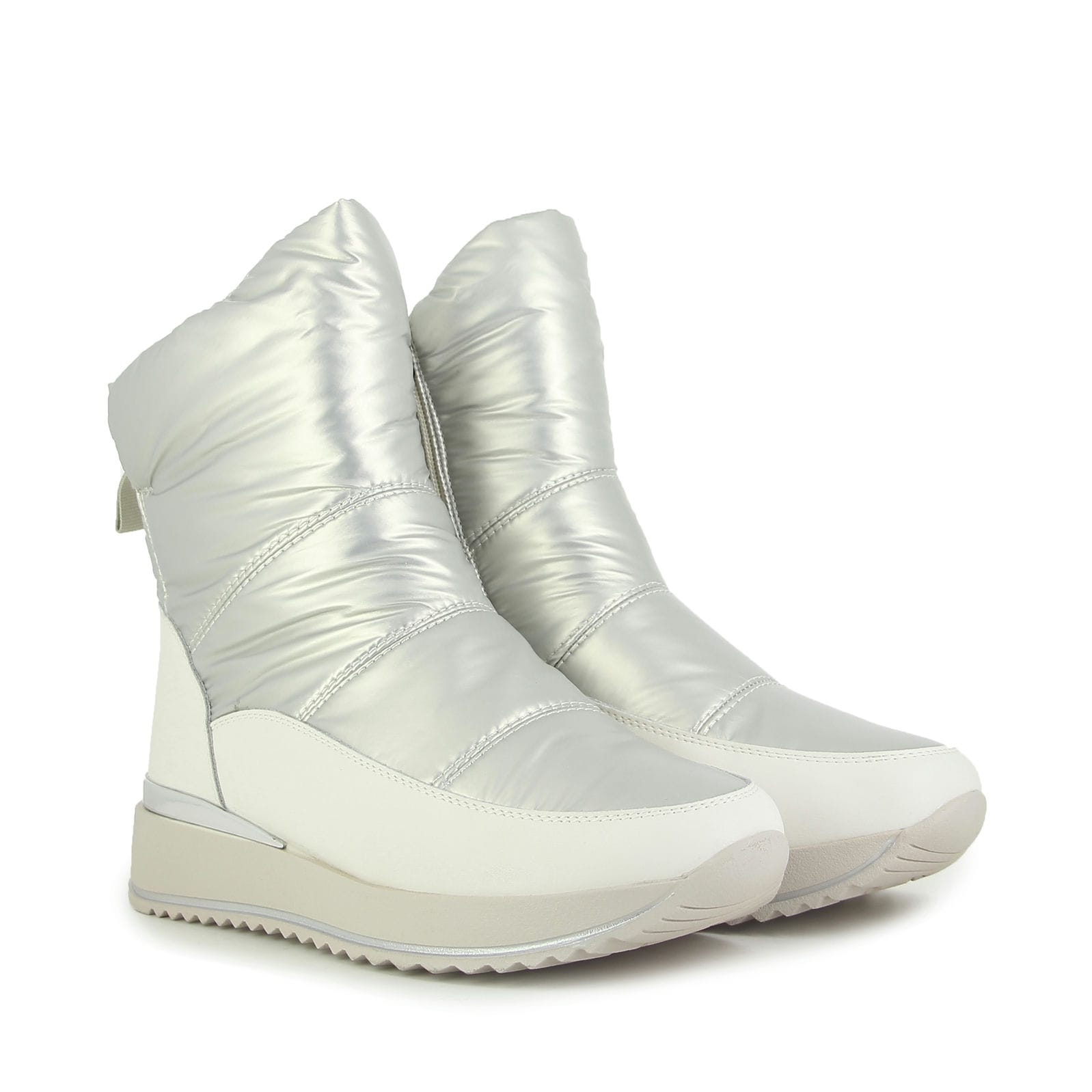 

Полусапоги женские MADELLA XLN-12151-1Z-TW серебряные 36 RU, XLN-12151-1Z-TW