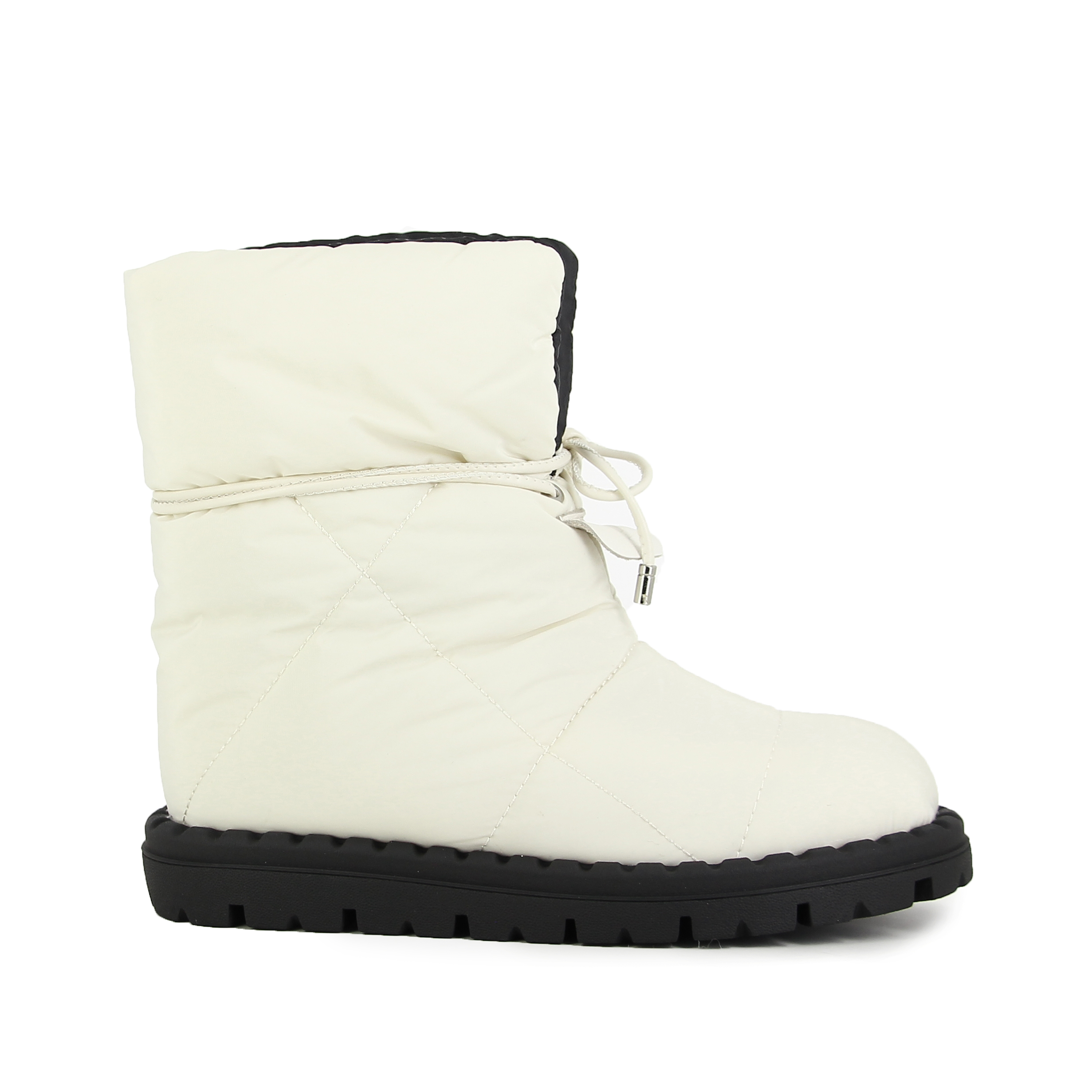 

Полусапоги женские MADELLA XLN-23024-3B-TW белые 36 RU, XLN-23024-3B-TW