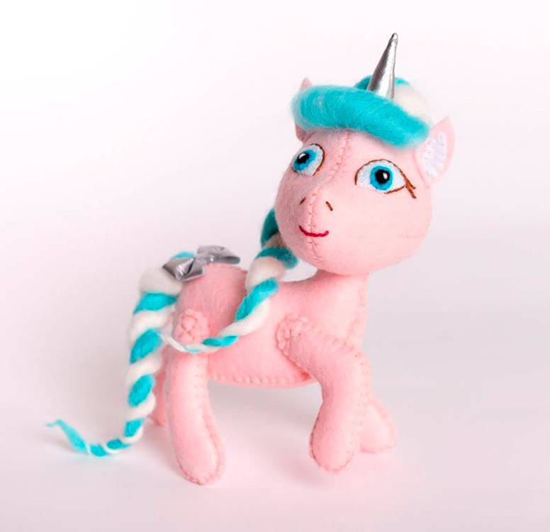 

Набор для шитья «Единорог»