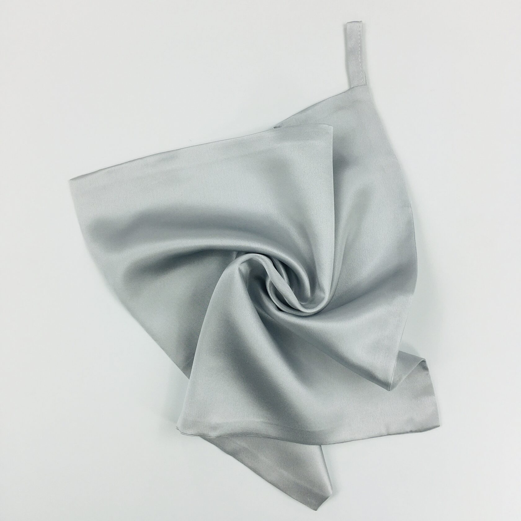 фото Шелковое полотенце для лица luxe silk "серебро" p17031
