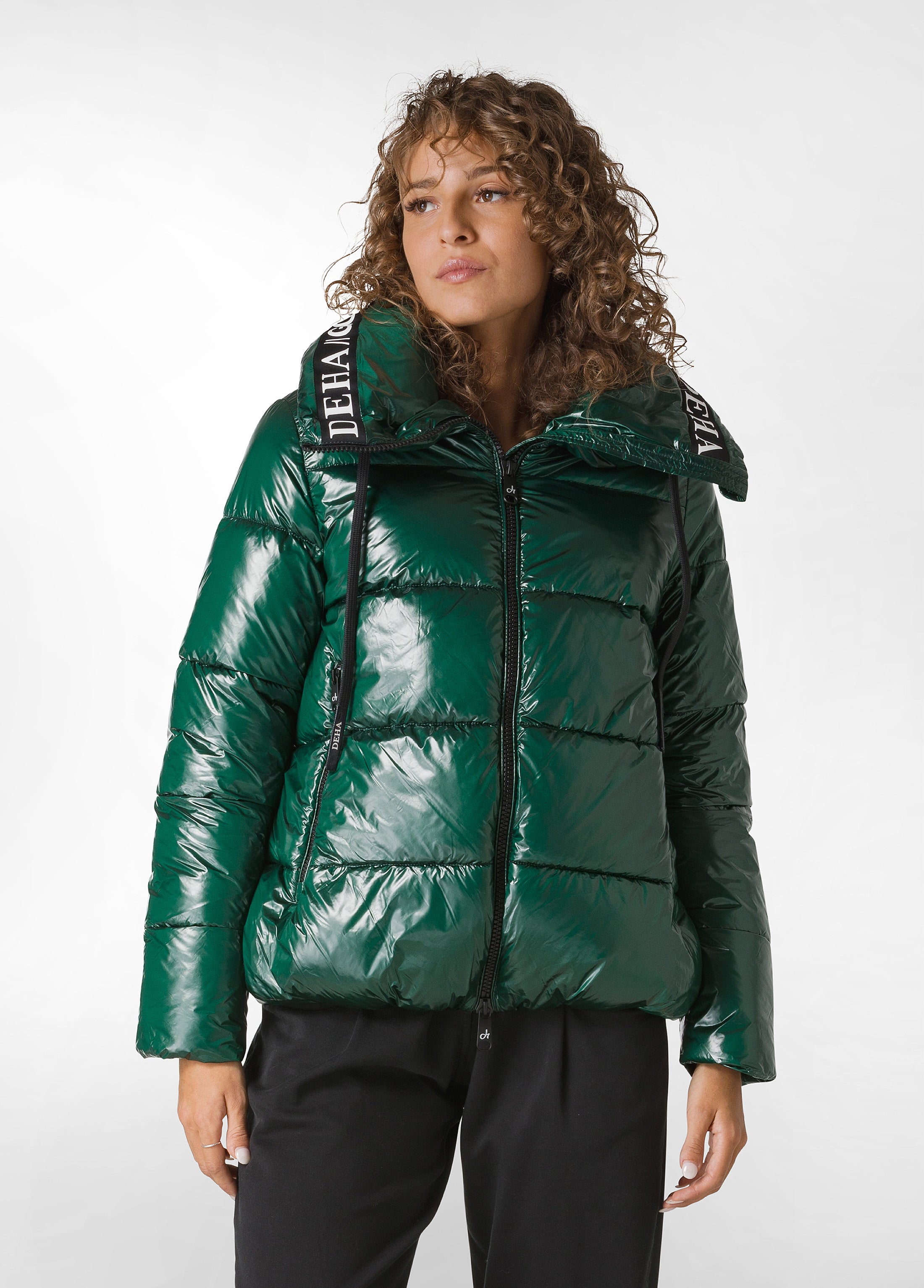Куртка женская Deha D93851.87629 зелёная, размер M