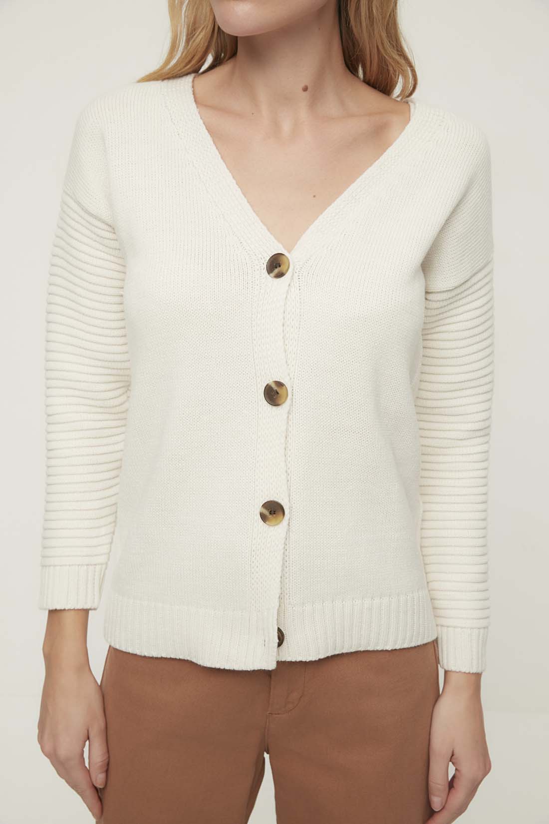 

Кардиган женский Trendyol TWOAW22HI1399 белый M, trendyol TWOAW22HI1399