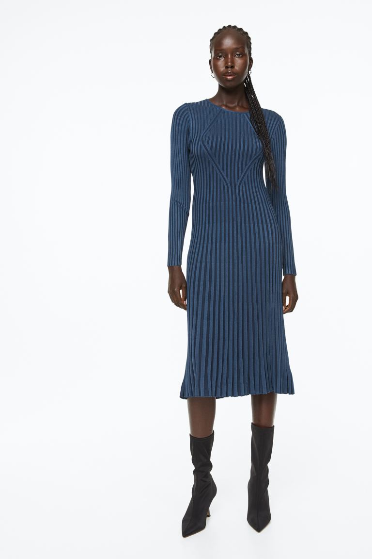 

Платье женское H&M 1117565001 синее M (доставка из-за рубежа), 1117565001
