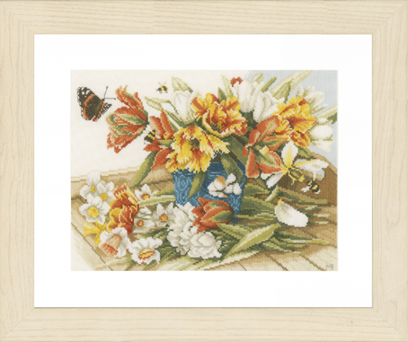 

Набор для вышивания на аиде LANARTE "Daffodils Tulips", арт.PN 0154325