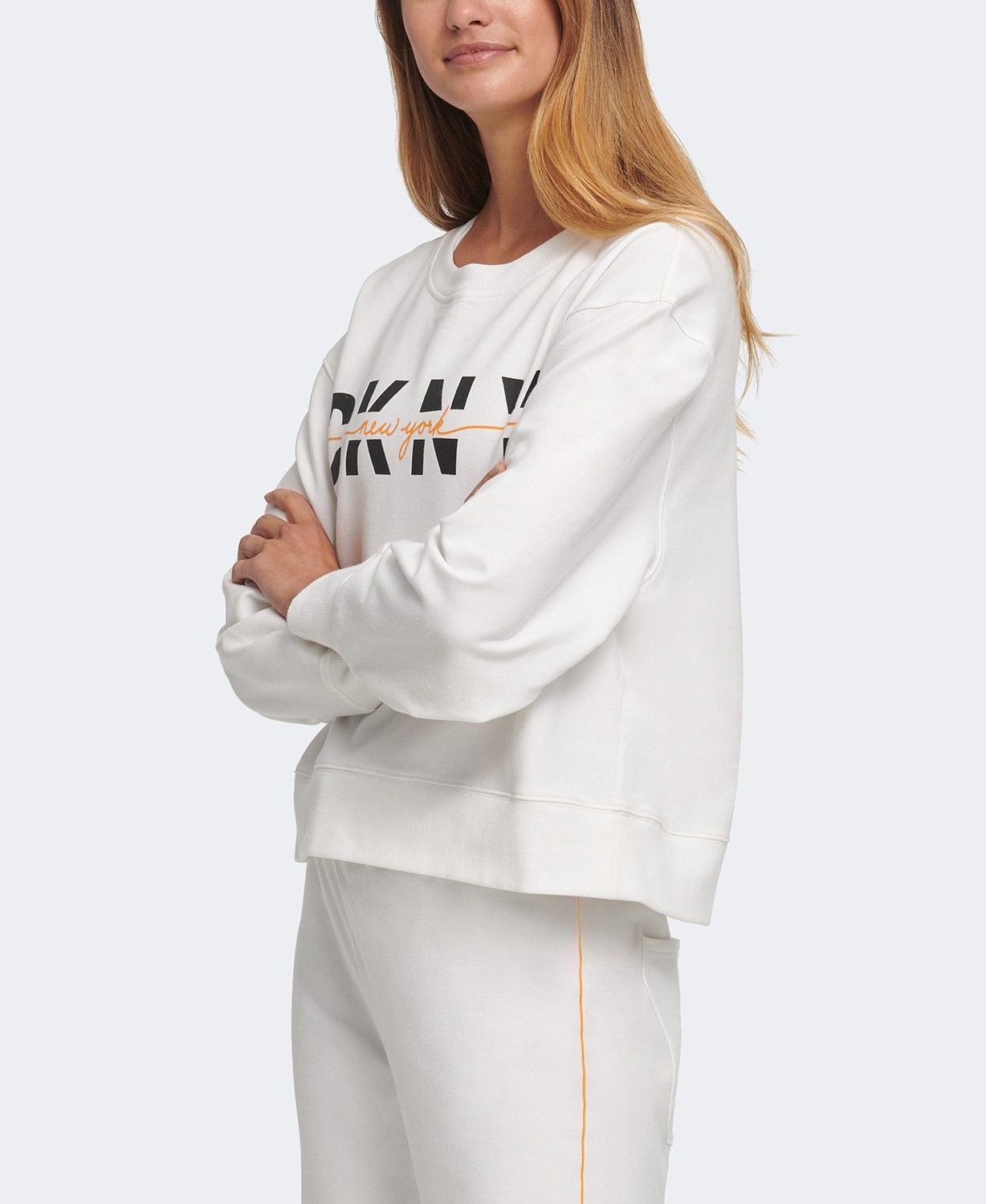

Свитшот женский DKNY DP9T7044 белый XS, DP9T7044