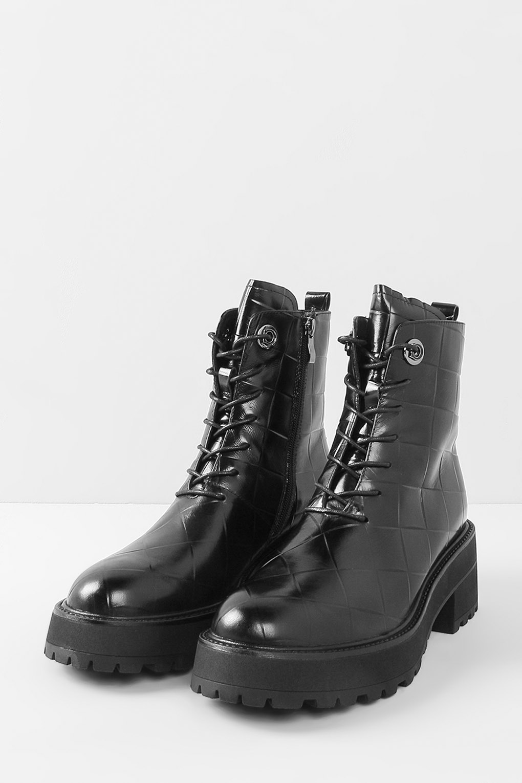 

Ботинки женские Ever be 7EB.CF123419.F черные 40 RU, 7EB.CF123419.F