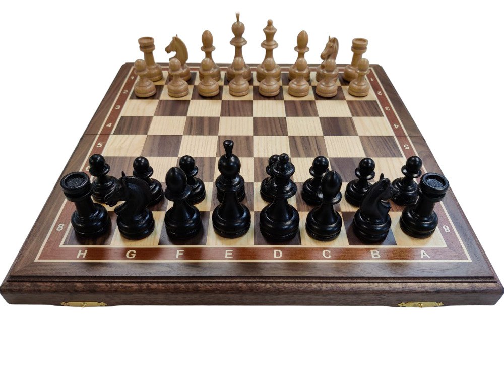 Шахматы Lavochkashop из ореха и бука, фигуры с утяжелением, доска 45/45 см retw120