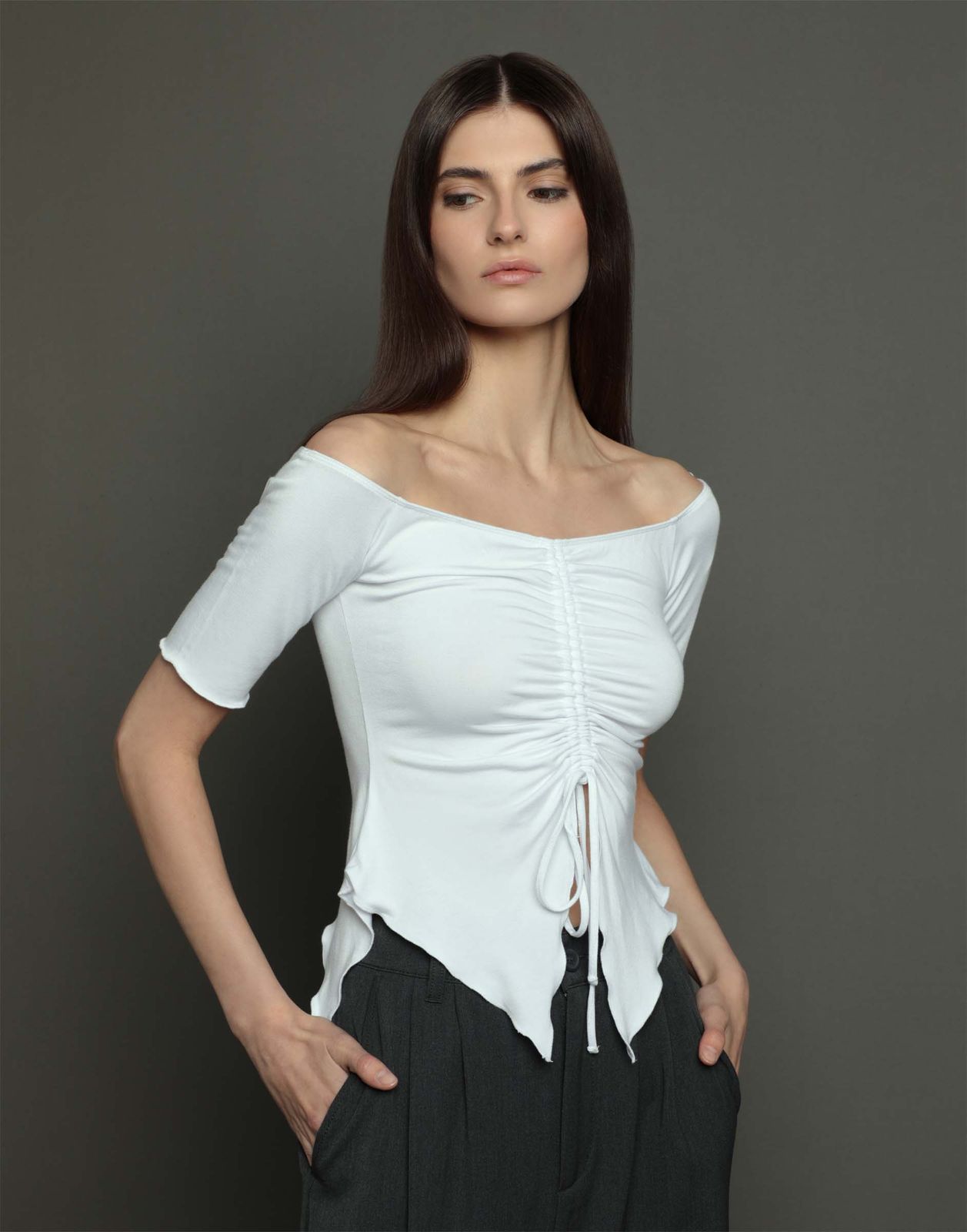 

Кроп-топ для девочки Gloria Jeans GKT023903 белый 16-18л/170, GKT023903