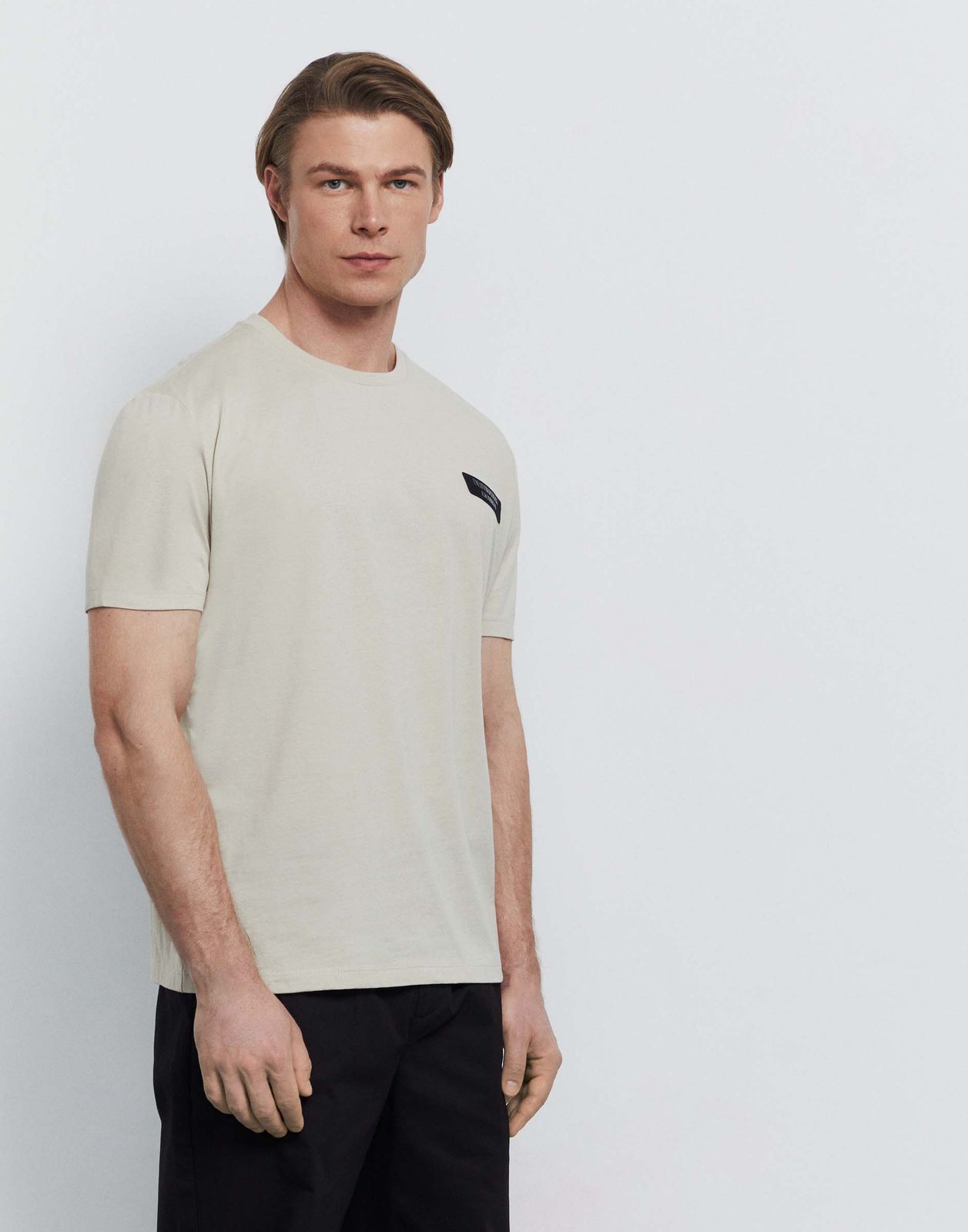 

Футболка мужская Gloria Jeans BKT014862 серый XXL/182, BKT014862