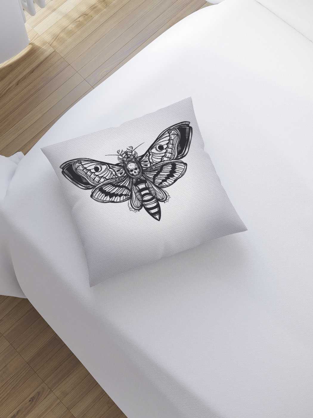 фото Наволочка декоративная joyarty "бабочка с черепом" на молнии, 45x45 см