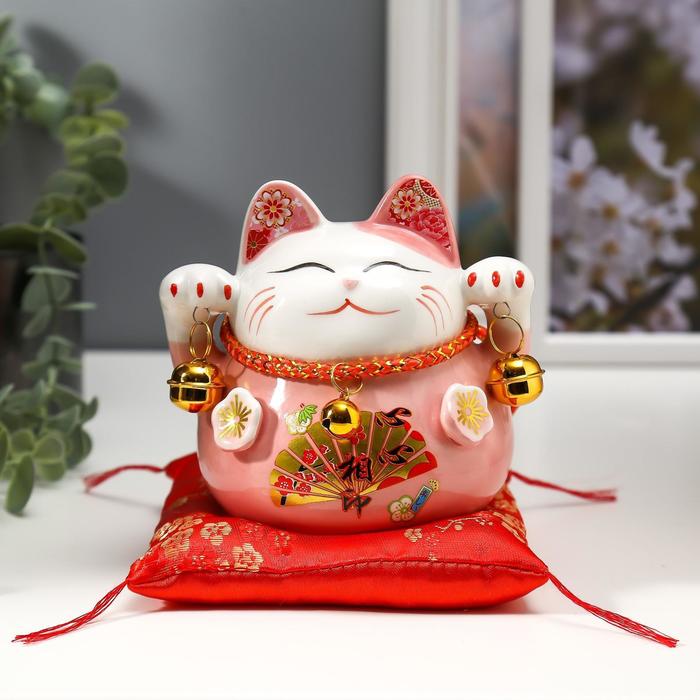 фото Сувенир керамика копилка "розовый кот манэки-нэко с колокольчиками" 11,5х11,5х9,5 см nobrand