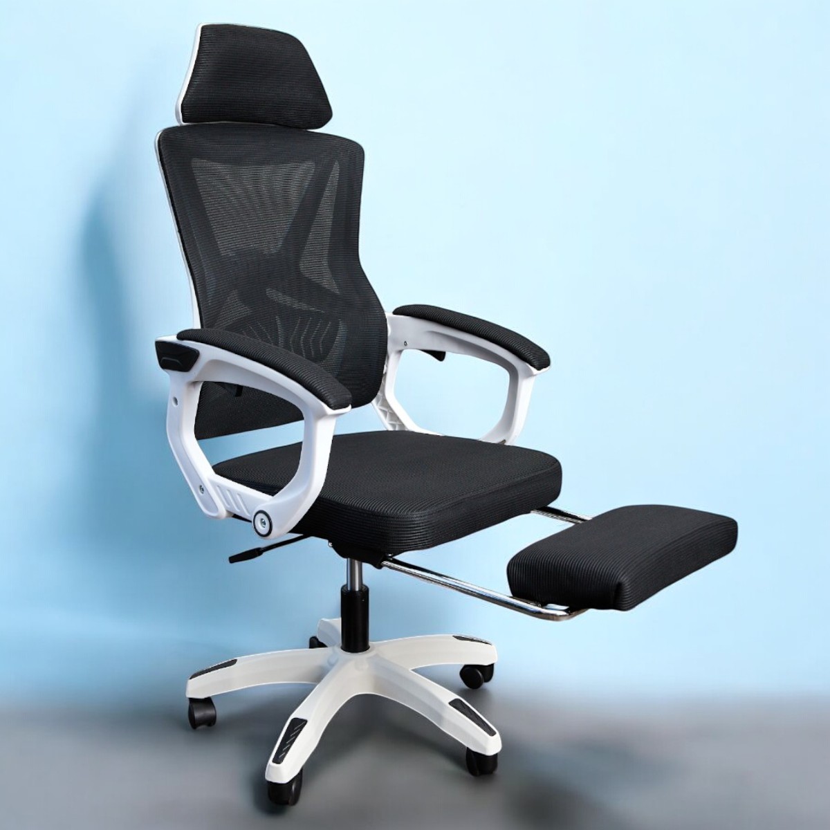 

Кресло компьютерное Sevilgame Ofchair, белый/черный, Ofchair