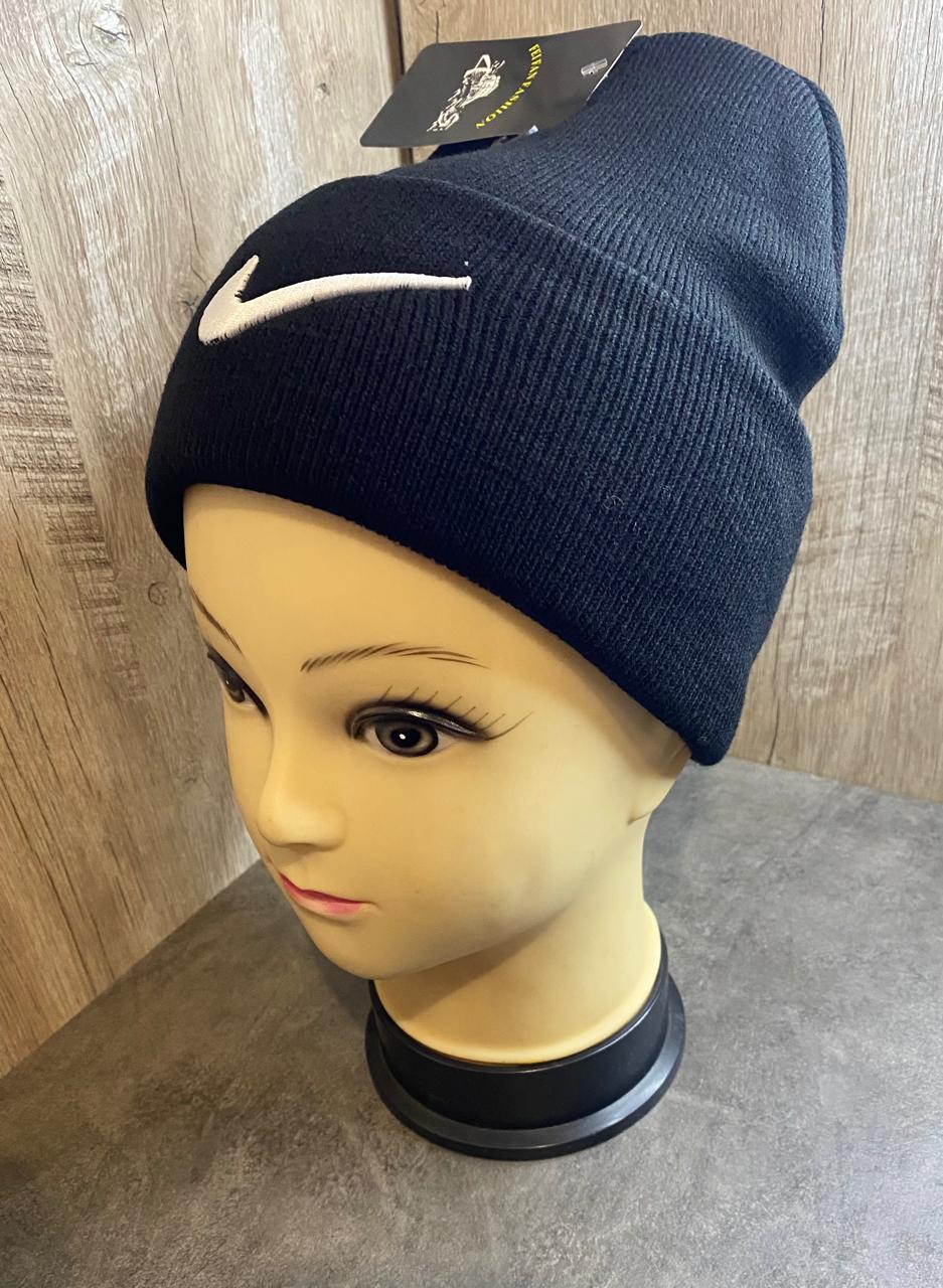 

Шапка бини унисекс Nike ШАВНЧ черная, ШАВНЧ