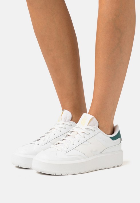 

Кеды женские New Balance Ct302 белые 42 EU (доставка из-за рубежа), Белый, Ct302